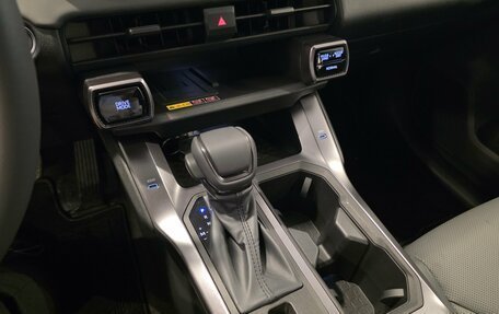 Toyota RAV4, 2025 год, 4 990 000 рублей, 17 фотография