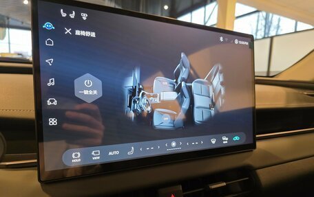 Toyota RAV4, 2025 год, 4 990 000 рублей, 21 фотография