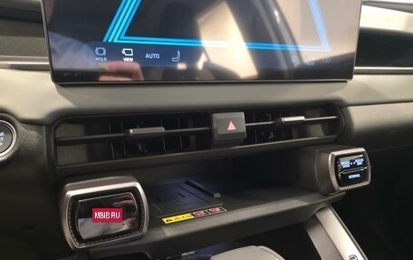 Toyota RAV4, 2025 год, 4 990 000 рублей, 18 фотография