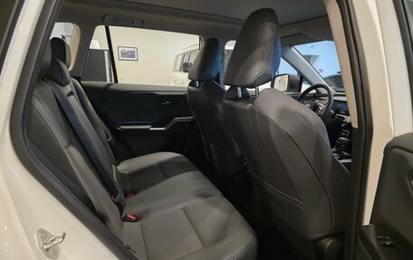 Toyota RAV4, 2025 год, 4 990 000 рублей, 24 фотография