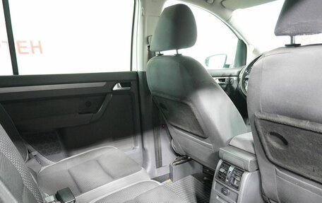 Volkswagen Touran III, 2010 год, 869 000 рублей, 11 фотография