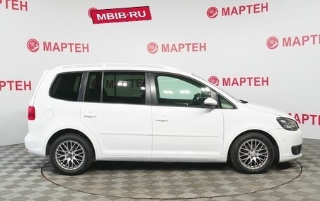 Volkswagen Touran III, 2010 год, 869 000 рублей, 4 фотография