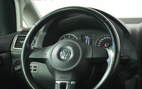 Volkswagen Touran III, 2010 год, 869 000 рублей, 16 фотография