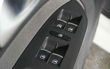 Volkswagen Touran III, 2010 год, 869 000 рублей, 14 фотография