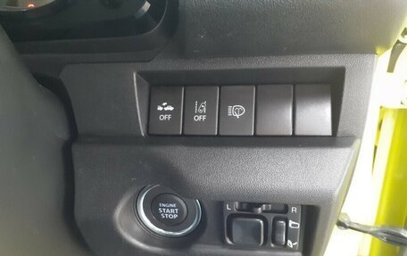 Suzuki Jimny, 2021 год, 1 780 000 рублей, 14 фотография