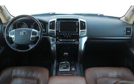 Toyota Land Cruiser 200, 2014 год, 4 498 000 рублей, 20 фотография