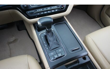 KIA Carnival III, 2017 год, 2 290 000 рублей, 24 фотография