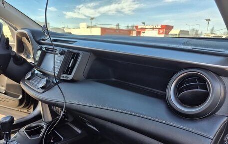 Toyota RAV4, 2015 год, 2 100 000 рублей, 2 фотография