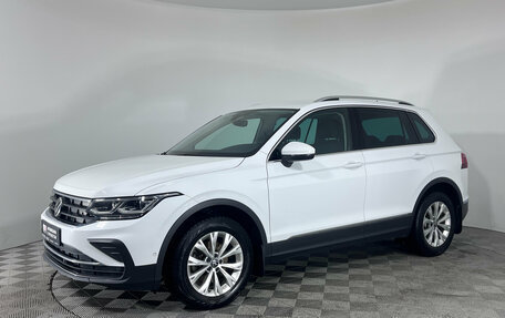 Volkswagen Tiguan II, 2021 год, 3 177 000 рублей, 1 фотография