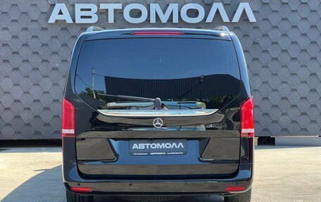 Mercedes-Benz V-Класс, 2017 год, 7 990 000 рублей, 4 фотография