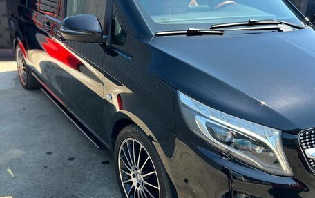 Mercedes-Benz V-Класс, 2017 год, 7 990 000 рублей, 6 фотография