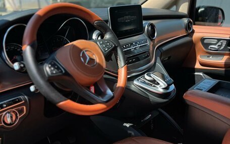 Mercedes-Benz V-Класс, 2017 год, 7 990 000 рублей, 10 фотография