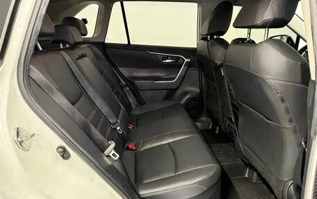 Toyota RAV4, 2021 год, 2 359 000 рублей, 12 фотография