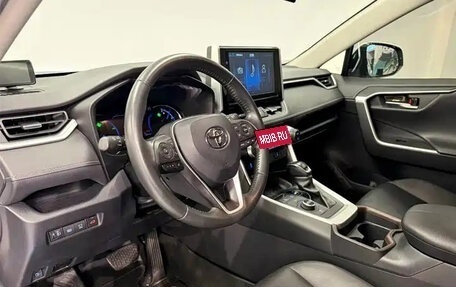 Toyota RAV4, 2021 год, 2 359 000 рублей, 8 фотография