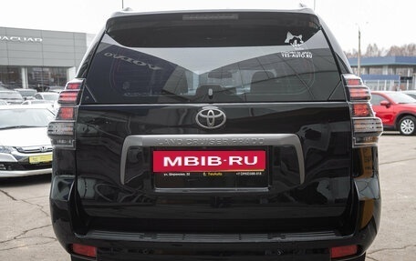 Toyota Land Cruiser Prado 150 рестайлинг 2, 2011 год, 3 148 000 рублей, 5 фотография