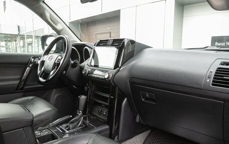 Toyota Land Cruiser Prado 150 рестайлинг 2, 2011 год, 3 148 000 рублей, 15 фотография