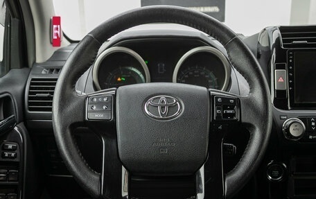 Toyota Land Cruiser Prado 150 рестайлинг 2, 2011 год, 3 148 000 рублей, 13 фотография