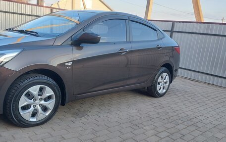 Hyundai Solaris II рестайлинг, 2014 год, 1 350 000 рублей, 2 фотография