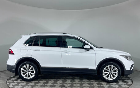 Volkswagen Tiguan II, 2021 год, 3 177 000 рублей, 4 фотография