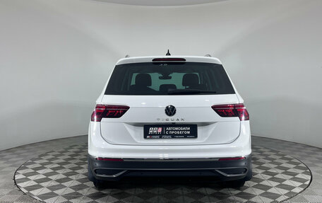 Volkswagen Tiguan II, 2021 год, 3 177 000 рублей, 7 фотография