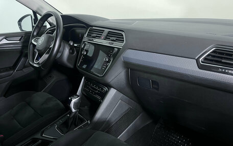 Volkswagen Tiguan II, 2021 год, 3 177 000 рублей, 13 фотография