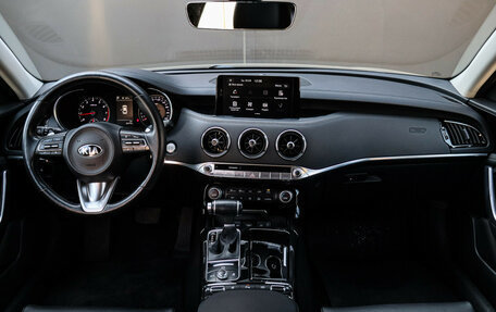 KIA Stinger I, 2021 год, 3 100 000 рублей, 9 фотография