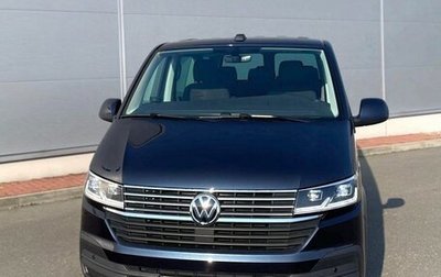 Volkswagen Caravelle T6 рестайлинг, 2023 год, 4 700 000 рублей, 1 фотография