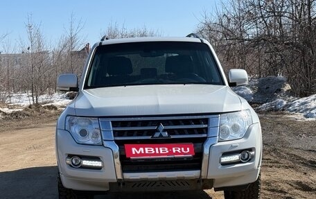 Mitsubishi Pajero IV, 2015 год, 3 250 000 рублей, 3 фотография