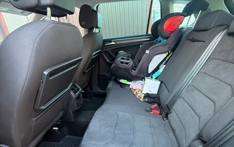 Volkswagen Tiguan II, 2020 год, 3 200 000 рублей, 7 фотография