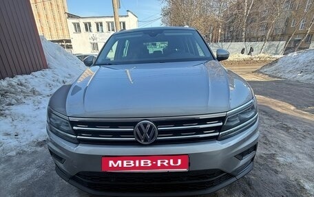 Volkswagen Tiguan II, 2020 год, 3 200 000 рублей, 9 фотография
