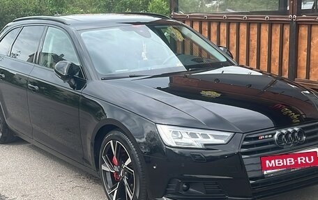 Audi A4, 2018 год, 3 050 000 рублей, 14 фотография
