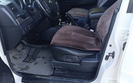 Mitsubishi Pajero IV, 2011 год, 1 750 000 рублей, 9 фотография