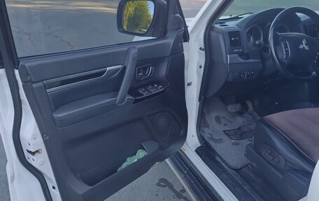 Mitsubishi Pajero IV, 2011 год, 1 750 000 рублей, 12 фотография