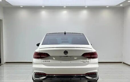 Volkswagen Lavida, 2023 год, 1 765 000 рублей, 5 фотография