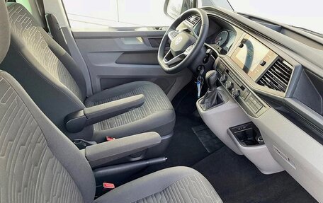 Volkswagen Caravelle T6 рестайлинг, 2023 год, 4 700 000 рублей, 15 фотография