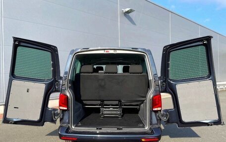 Volkswagen Caravelle T6 рестайлинг, 2023 год, 4 700 000 рублей, 10 фотография