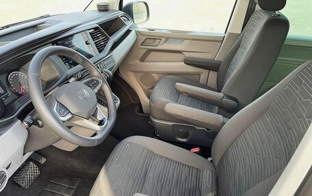 Volkswagen Caravelle T6 рестайлинг, 2023 год, 4 700 000 рублей, 16 фотография