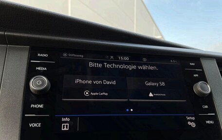 Volkswagen Caravelle T6 рестайлинг, 2023 год, 4 700 000 рублей, 27 фотография