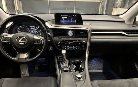 Lexus RX IV рестайлинг, 2017 год, 3 450 000 рублей, 26 фотография