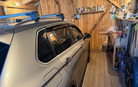 Volkswagen Tiguan II, 2017 год, 3 000 000 рублей, 2 фотография