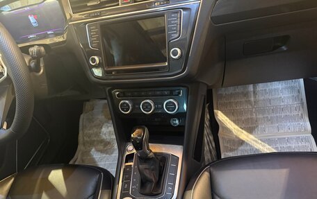 Volkswagen Tiguan II, 2017 год, 3 000 000 рублей, 7 фотография