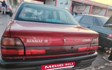 Renault 19 II, 1998 год, 129 000 рублей, 2 фотография