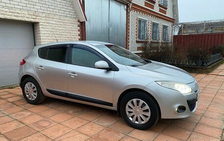 Renault Megane III, 2011 год, 549 000 рублей, 2 фотография