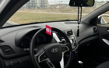 Hyundai Solaris II рестайлинг, 2012 год, 730 000 рублей, 6 фотография