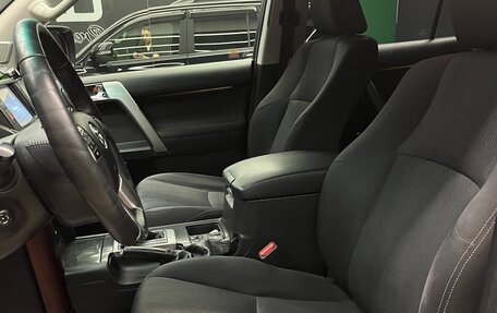 Toyota Land Cruiser Prado 150 рестайлинг 2, 2016 год, 4 100 000 рублей, 9 фотография