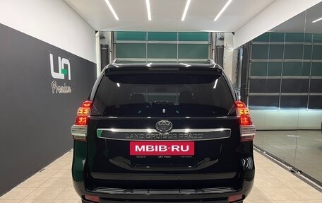 Toyota Land Cruiser Prado 150 рестайлинг 2, 2016 год, 4 100 000 рублей, 5 фотография