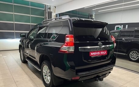 Toyota Land Cruiser Prado 150 рестайлинг 2, 2016 год, 4 100 000 рублей, 4 фотография