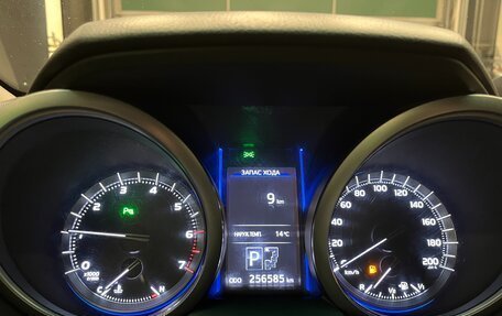 Toyota Land Cruiser Prado 150 рестайлинг 2, 2016 год, 4 100 000 рублей, 24 фотография