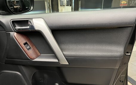 Toyota Land Cruiser Prado 150 рестайлинг 2, 2016 год, 4 100 000 рублей, 20 фотография