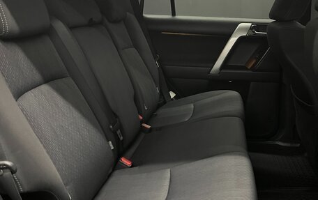 Toyota Land Cruiser Prado 150 рестайлинг 2, 2016 год, 4 100 000 рублей, 19 фотография